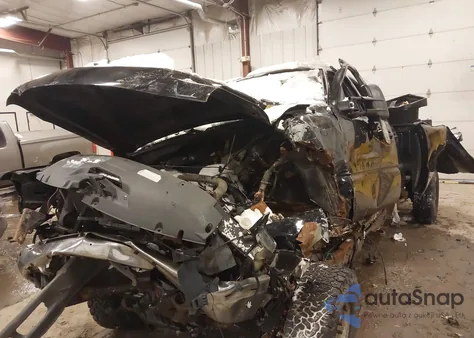 2002 Chevrolet Silverado 2500Hd Lt z USA, uszkodzony, nr VIN 1GCHK23U02F127449